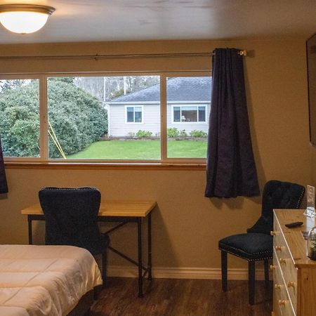 Private Home - Playground, Jumping Mat, Bbq, Darts, Firepit, Gazebo, 4 Smart Tvs, White Cotton Bedding, - The Redwood Cul-De Sac Beach Retreat Crescent City Zewnętrze zdjęcie